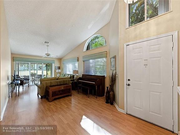 3rd image of 7388 Pinewalk Dr S #7388