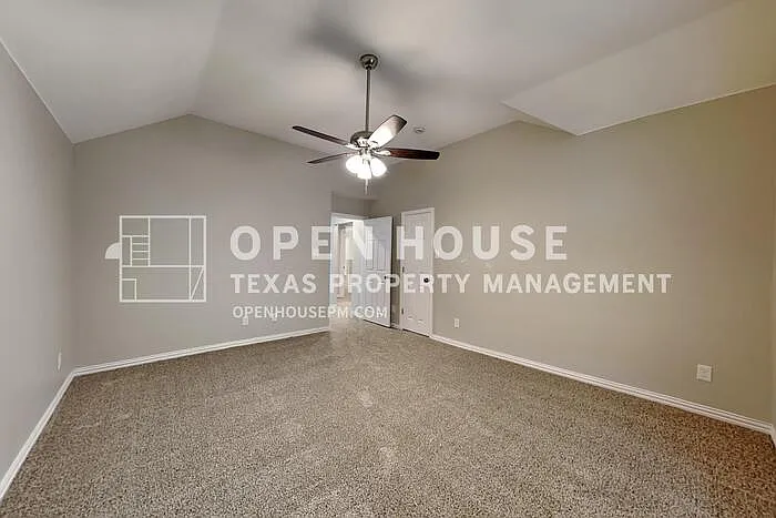 8205 Hartford Dr — Photo 13