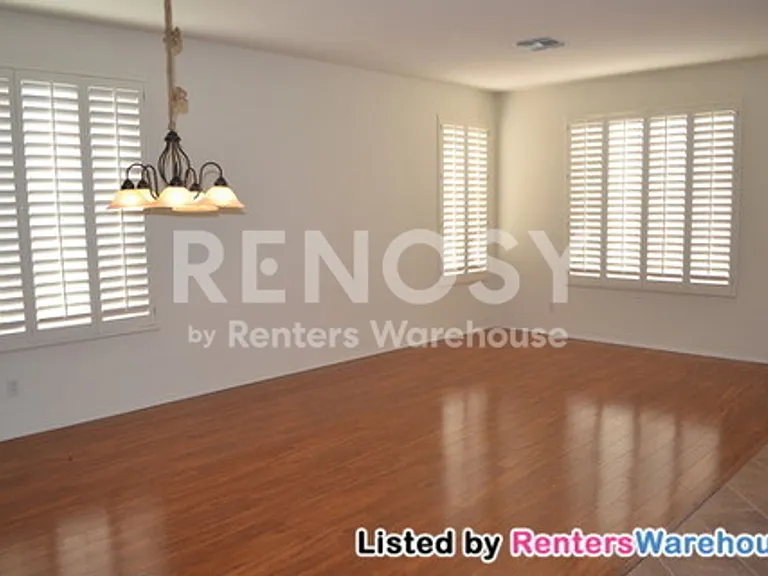 1744 W Frye Rd — Photo 8