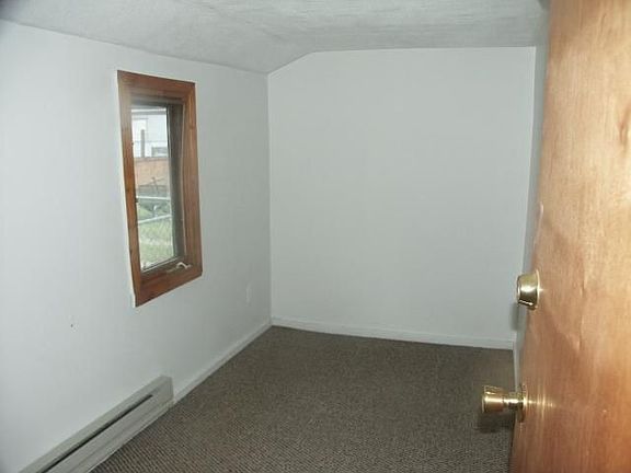 5th image of 895 Garfield Ave