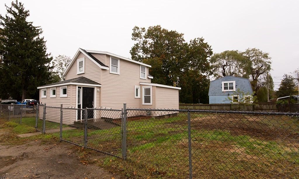 84 Bayview Ave, Swansea, MA 02777 | Zillow
