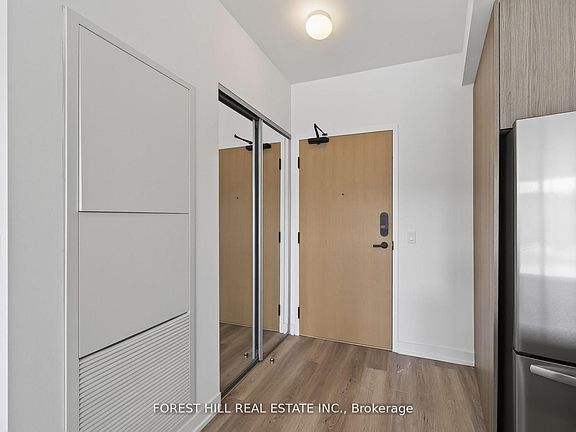 5th image of 333 Sunseeker Ave #131