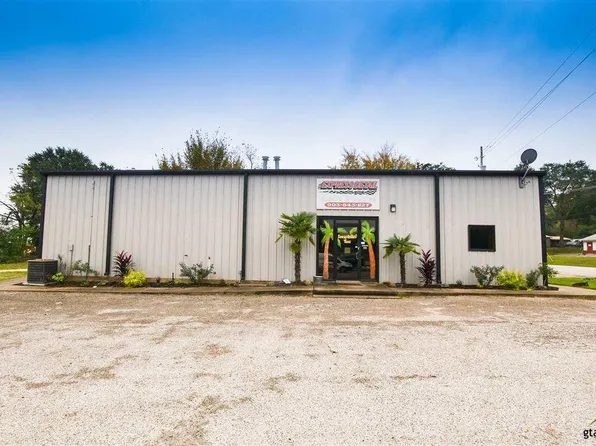 1211 Titus St, Gilmer, TX 75644