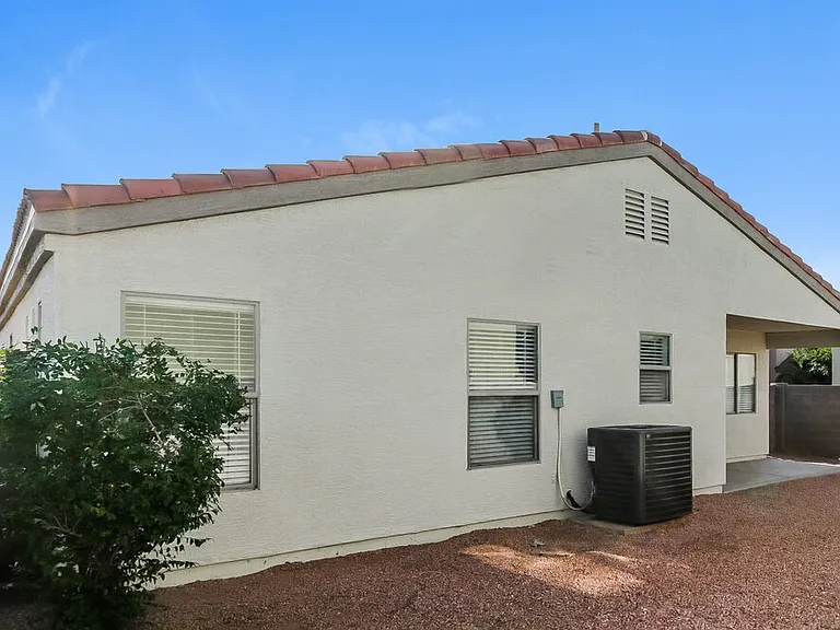 2650 S 84th Dr — Photo 16