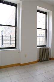 4th image of 55 Bayard St #1
