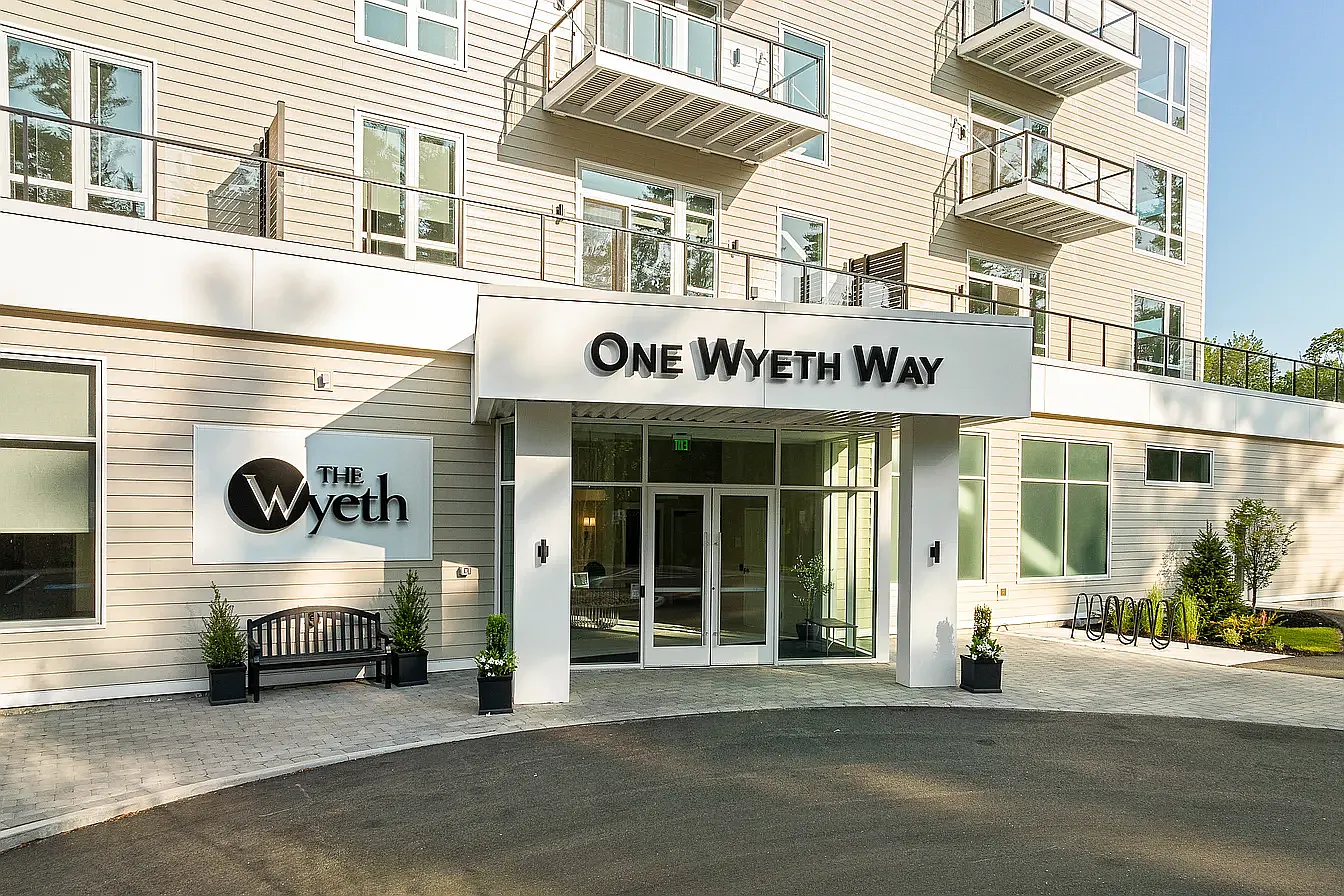 2 bed, 1329 sqft, $5,000 — Photo 2