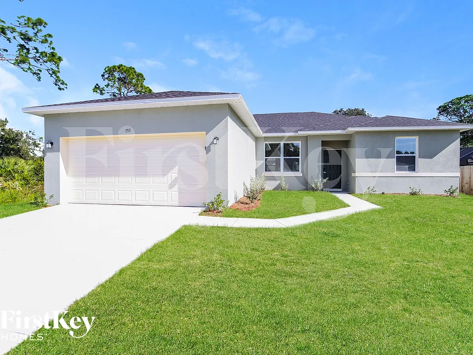 755 Darby Ave SW