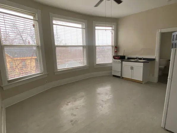 1941 Madison St APT F, Dubuque, IA 52001