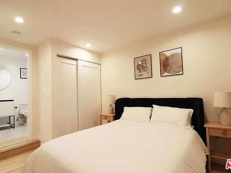 944 N San Vicente Blvd #10 — Photo 11
