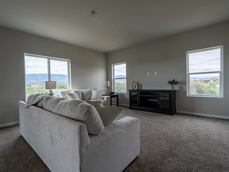 1594 Grand Overlook St — Photo 7