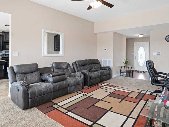 4th image of 2440 Andersonville Dr