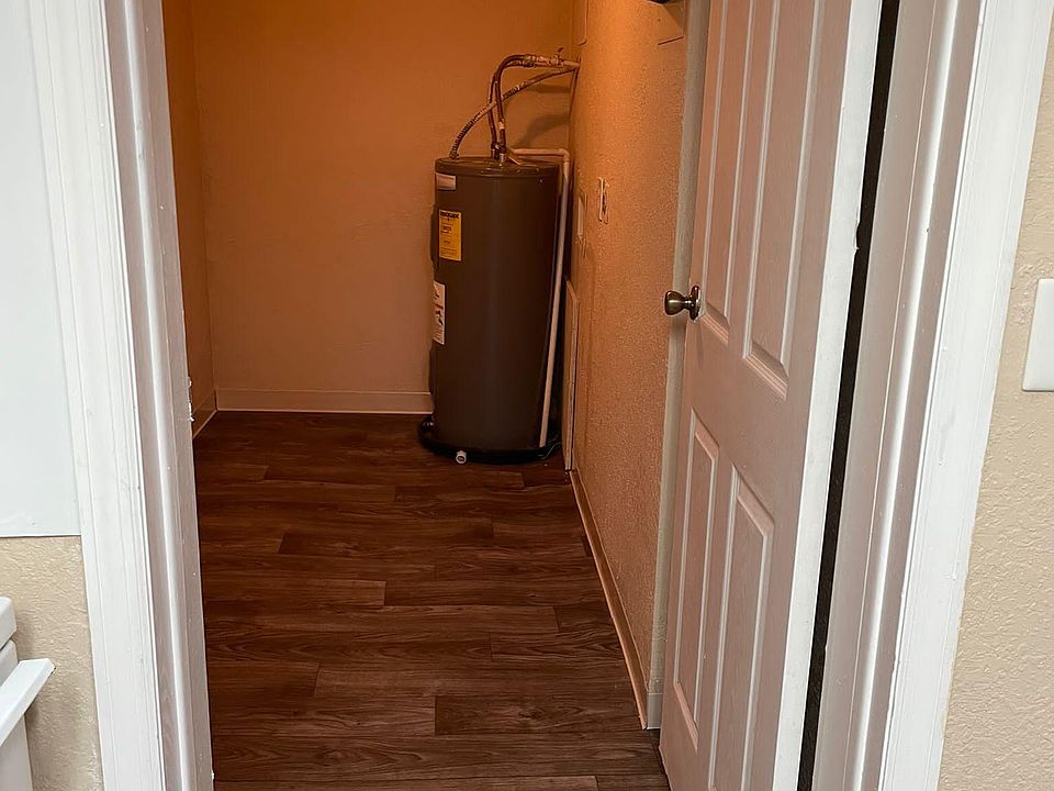 2nd image of 2396 Greengate Cir #B