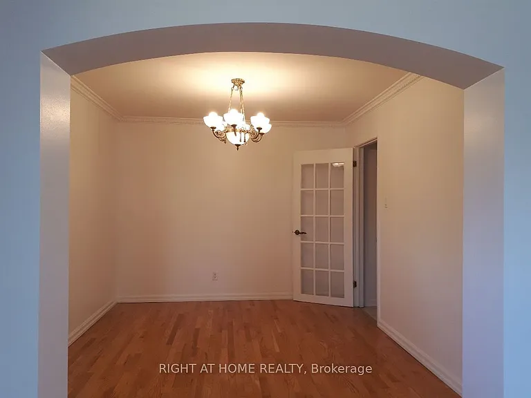 401 Mississauga Valley Blvd — Photo 15