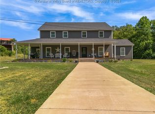 1862 Mud Run Rd, Ripley, WV 25271