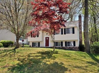 8931 Laureate Ln, North Chesterfield, VA 23236