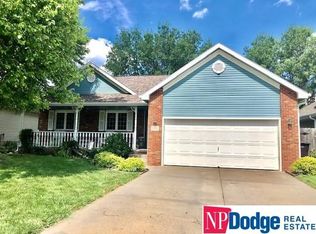 5010 NW 2nd St, Lincoln, NE 68521