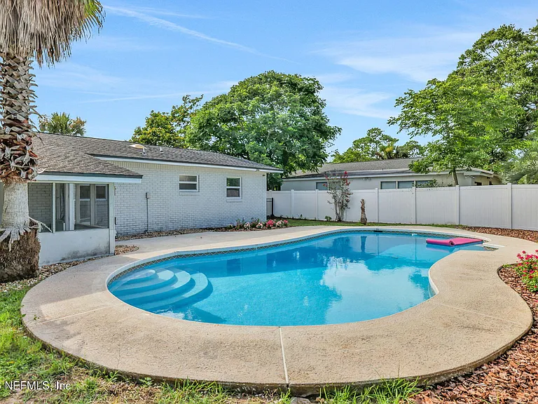 42 Dolphin Blvd — Photo 36