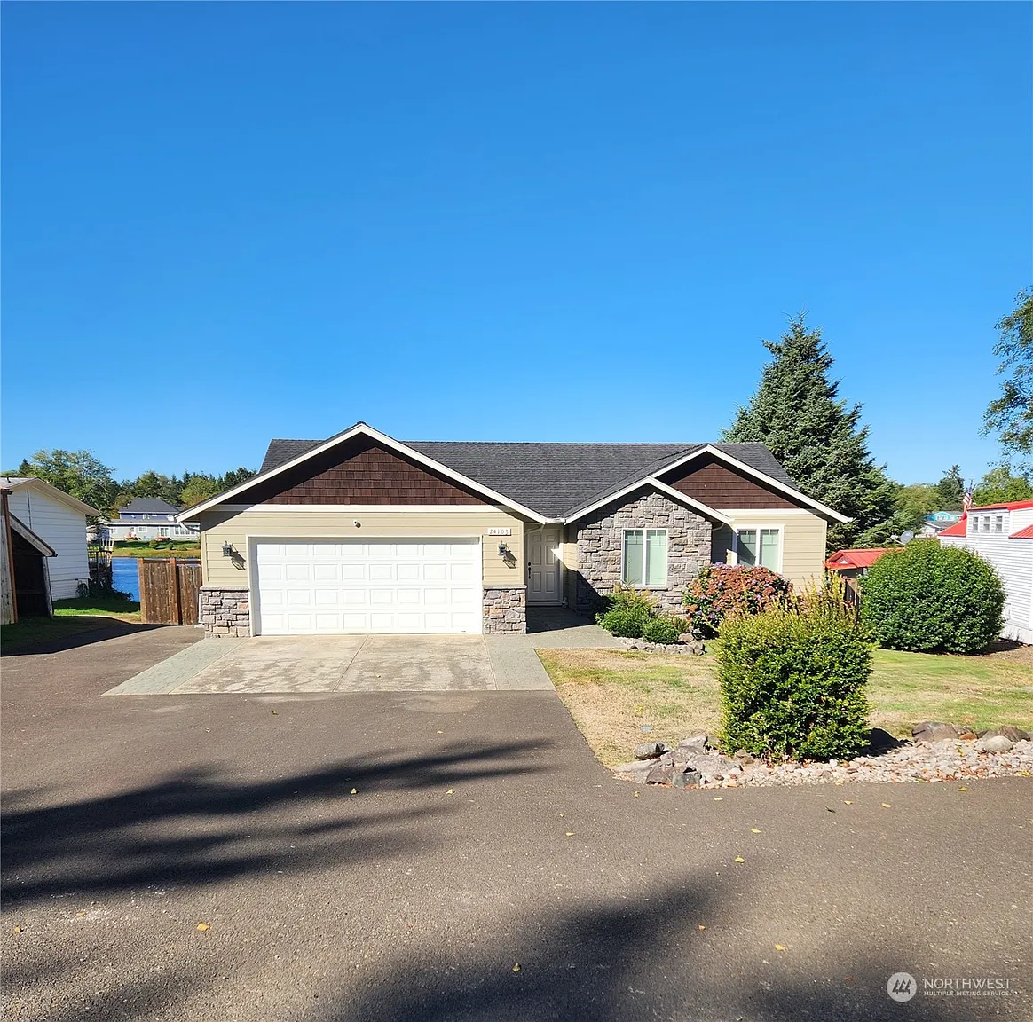 24103 Elm Place photo 1