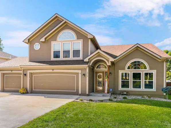 1213 SE Scenic Dr, Blue Springs, MO 64014