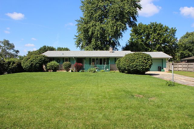 1st image of 809 Cassie Dr