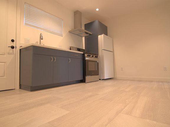 2nd image of 216 Harding Ave APT A