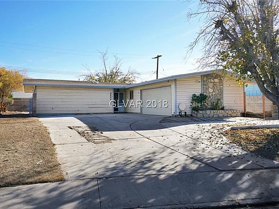 2nd image of 2534 Golfers St