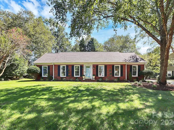 11726 Charnwood Ct, Charlotte, NC 28277