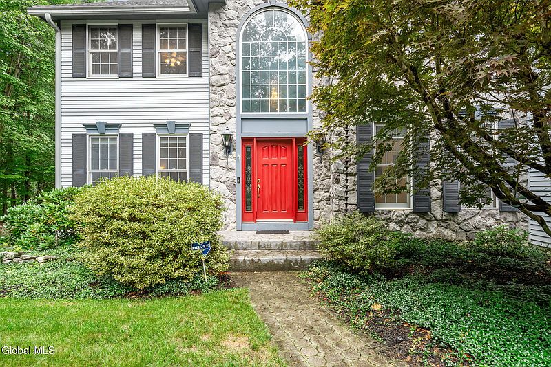 5th image of 5 Saddle Brook Drive
