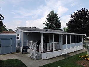 5th image of 5243 Ben Franklin Dr