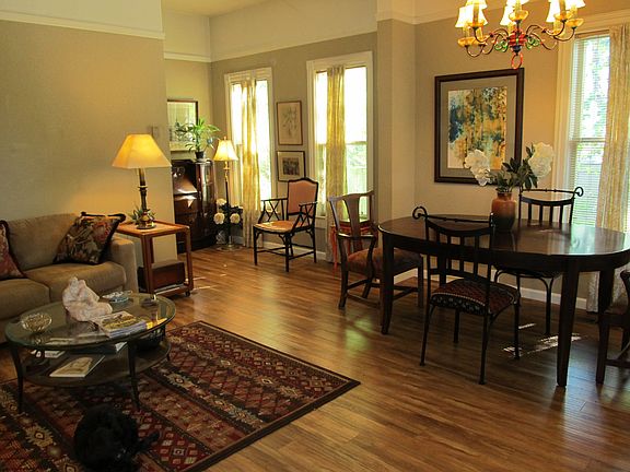 MAIN HOME LIVING/DINING