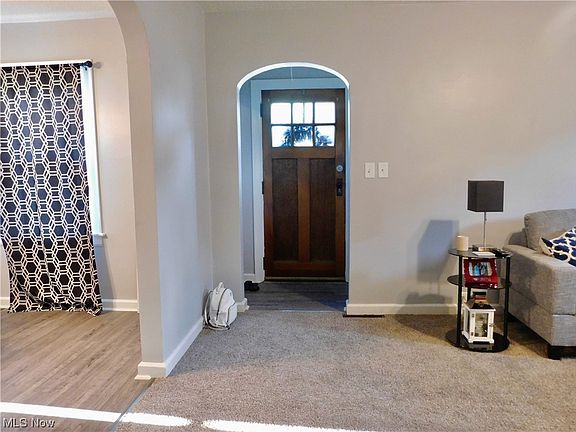 4th image of 951 Echo Ave