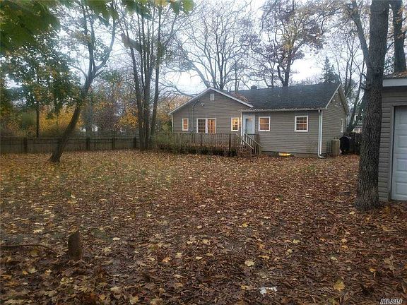 2nd image of 207 Laurelton Dr