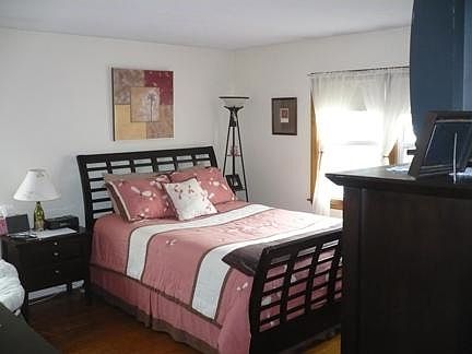 2nd image of 55 Dighton St
