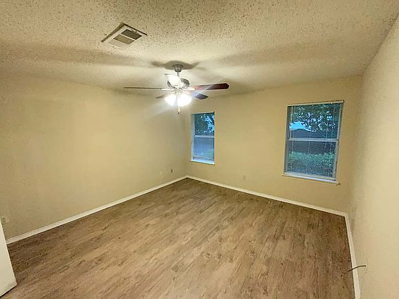 2nd image of 817 Havenbrook Dr #1