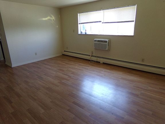 4th image of 904 Mohawk Trl #7