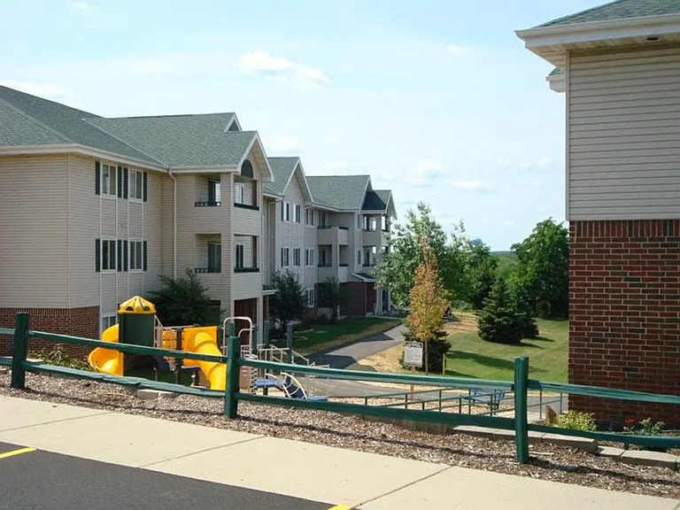City View Apartments — Photo 27