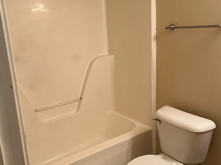 1513 Middleborough Ct — Photo 19