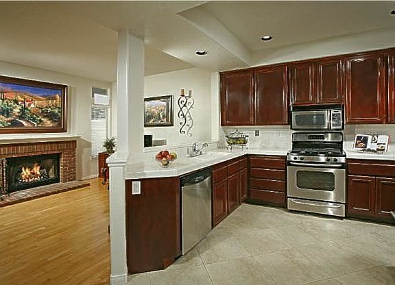 4th image of 262 Saint Croix Ct