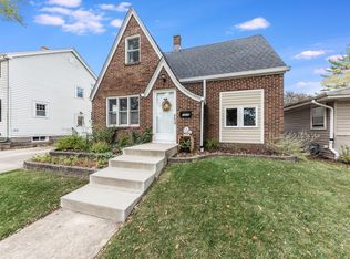 1215 Massachusetts Ave, Joliet, IL 60435