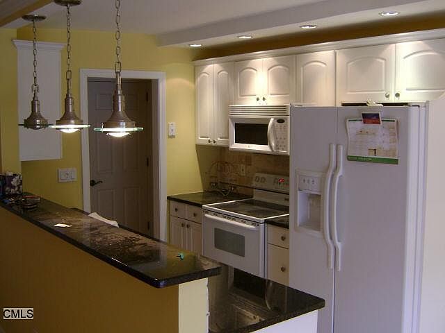 2nd image of 180 Glenbrook Rd APT 37