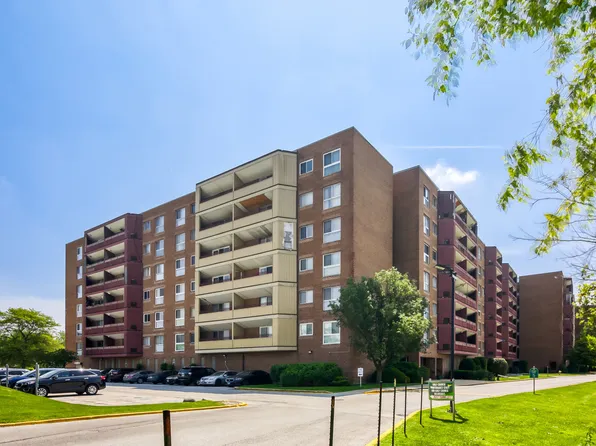 100 Park Ave APT 410, Calumet City, IL 60409
