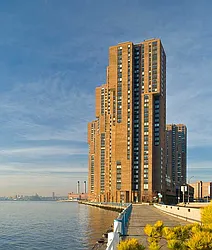 10 Waterside Plaza in Kips Bay
