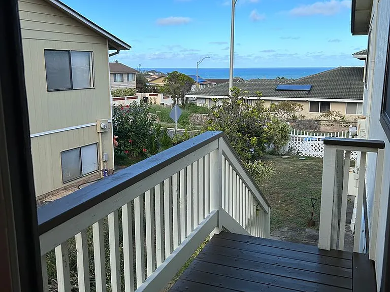 960 Wailupe Dr — Photo 1