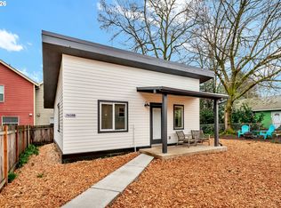7630 N Drummond Ave #B, Portland, OR