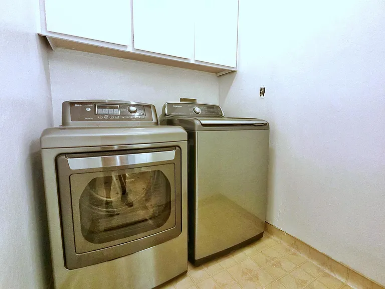 270 McDuff Ave — Photo 15