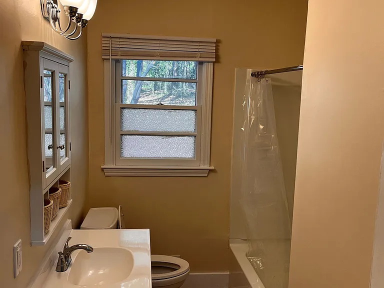 207 Skyview Dr — Photo 13