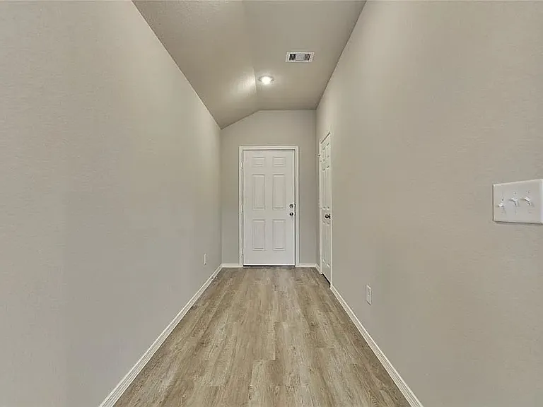 1854 Brushy Cedar Dr — Photo 4