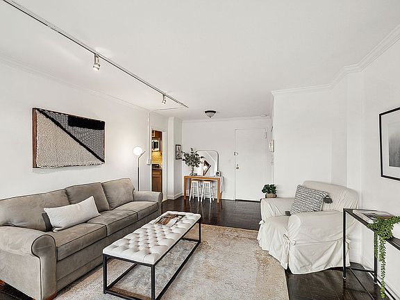 2nd image of 101 W 12th St APT 14U