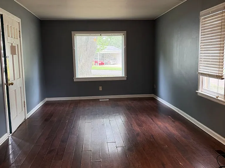 419 Ridgecrest St — Photo 2