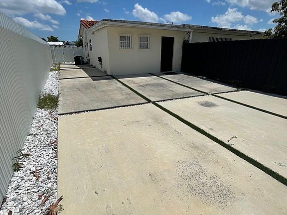 4th image of 4765 NW 184th Ter